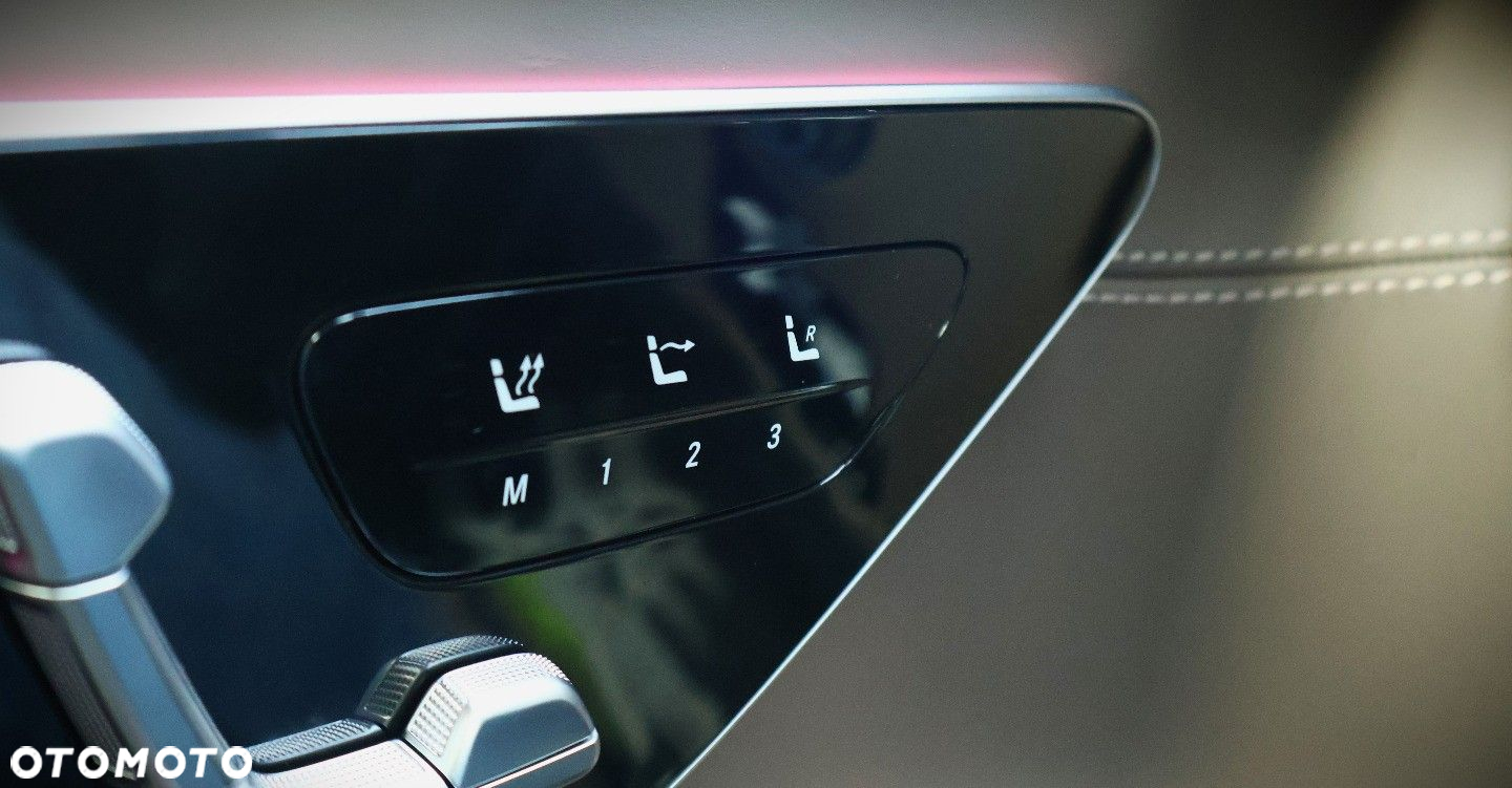 Mercedes-Benz SL - 25
