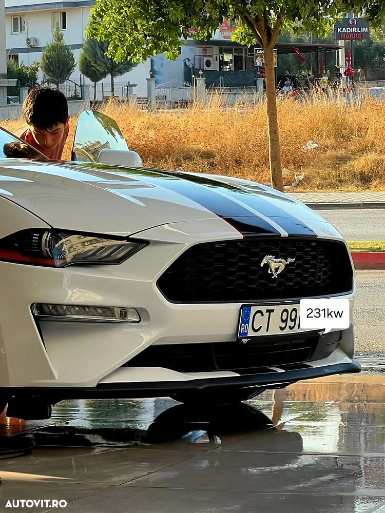 Ford Mustang 2.3 Eco Boost Aut. - 4