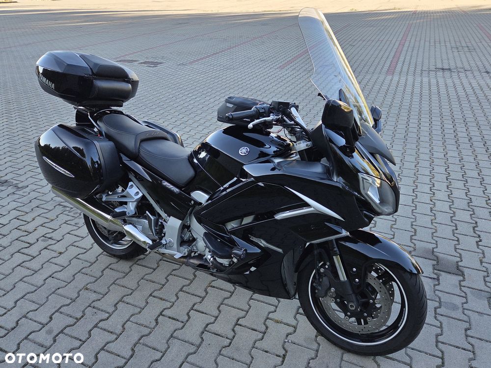 Yamaha FJR - 10