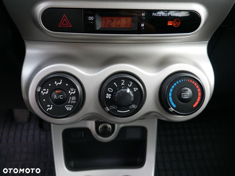 Toyota Urban Cruiser 1.33 Sol - 16