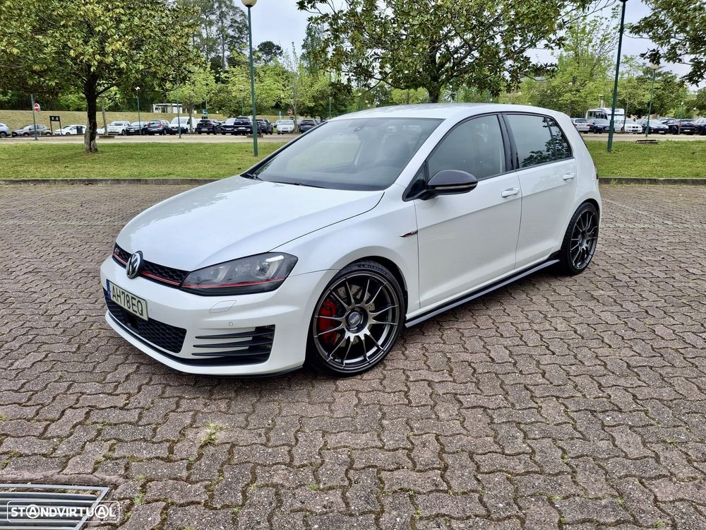 VW Golf GTI Performance BlueMotion - 1