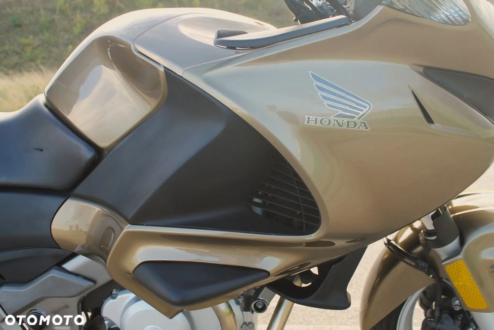Honda NT - 15