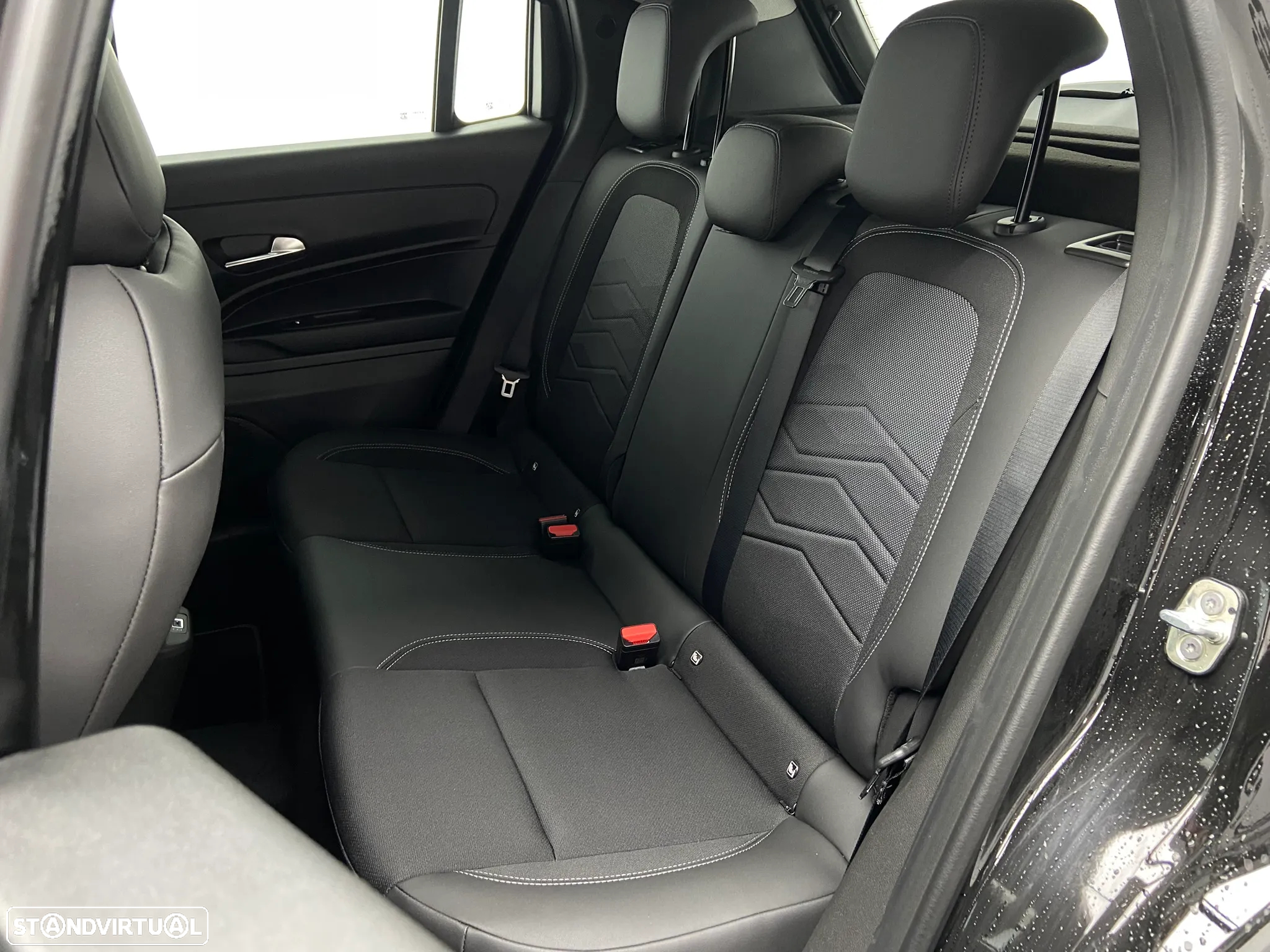 Jeep Avenger 1.2 GSE T3 Altitude - 9