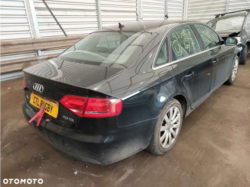 AUDI A4 B8 LZ9Y MASKA W KOLOR - 4