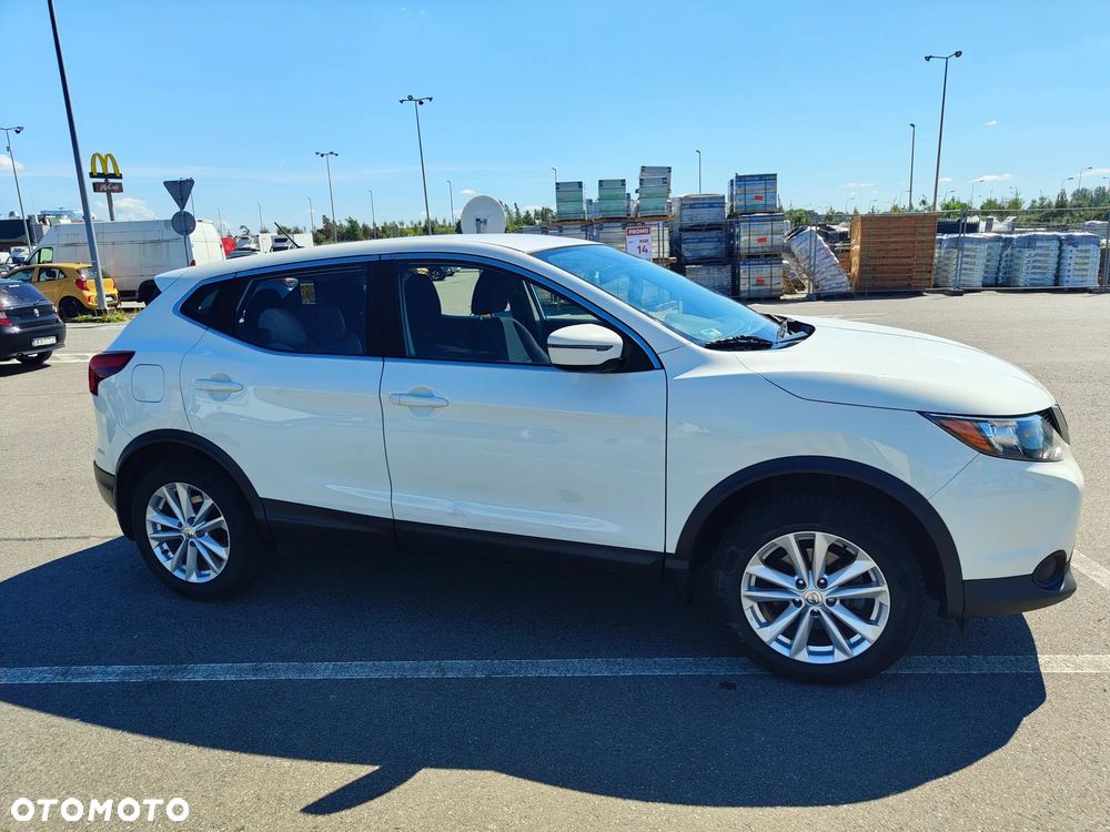 Nissan Qashqai - 11
