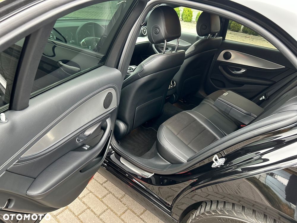 Mercedes-Benz Klasa E 220 d 9G-TRONIC AMG Line - 13