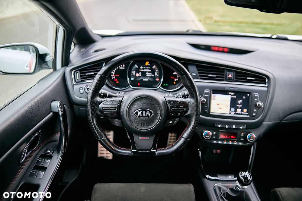 Kia Ceed 1.6 T-GDI GT-Track - 28