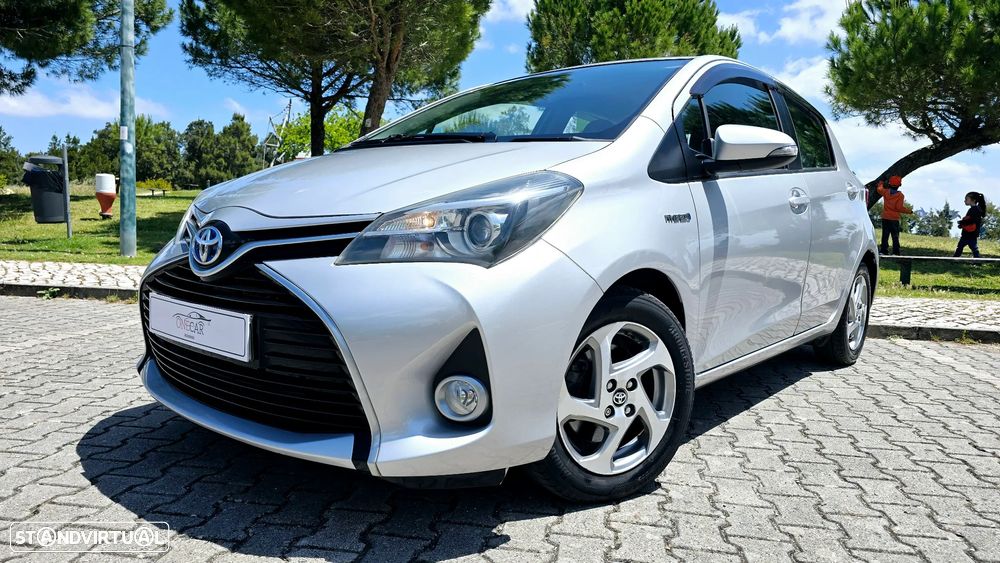 Toyota Yaris 1.5 HSD Comfort +P.Style+P.Techno - 7