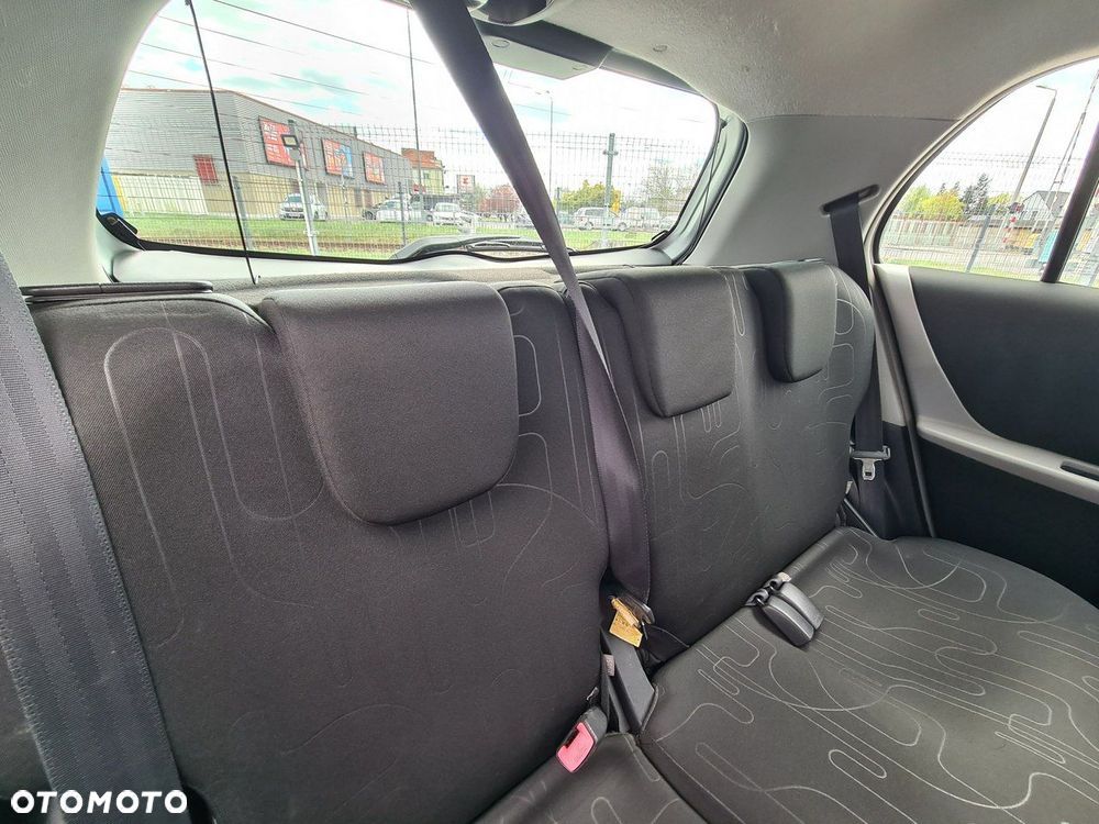 Toyota Yaris 1.0 Luna A/C - 24