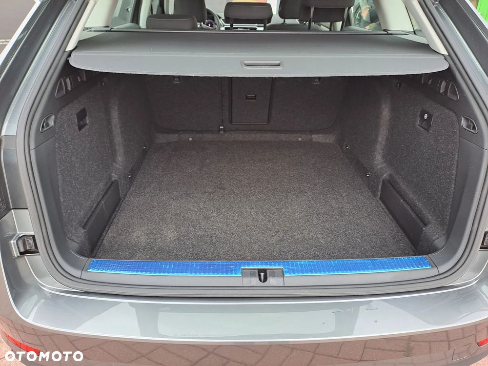 Skoda Superb 2.0 TDI SCR Ambition DSG - 4