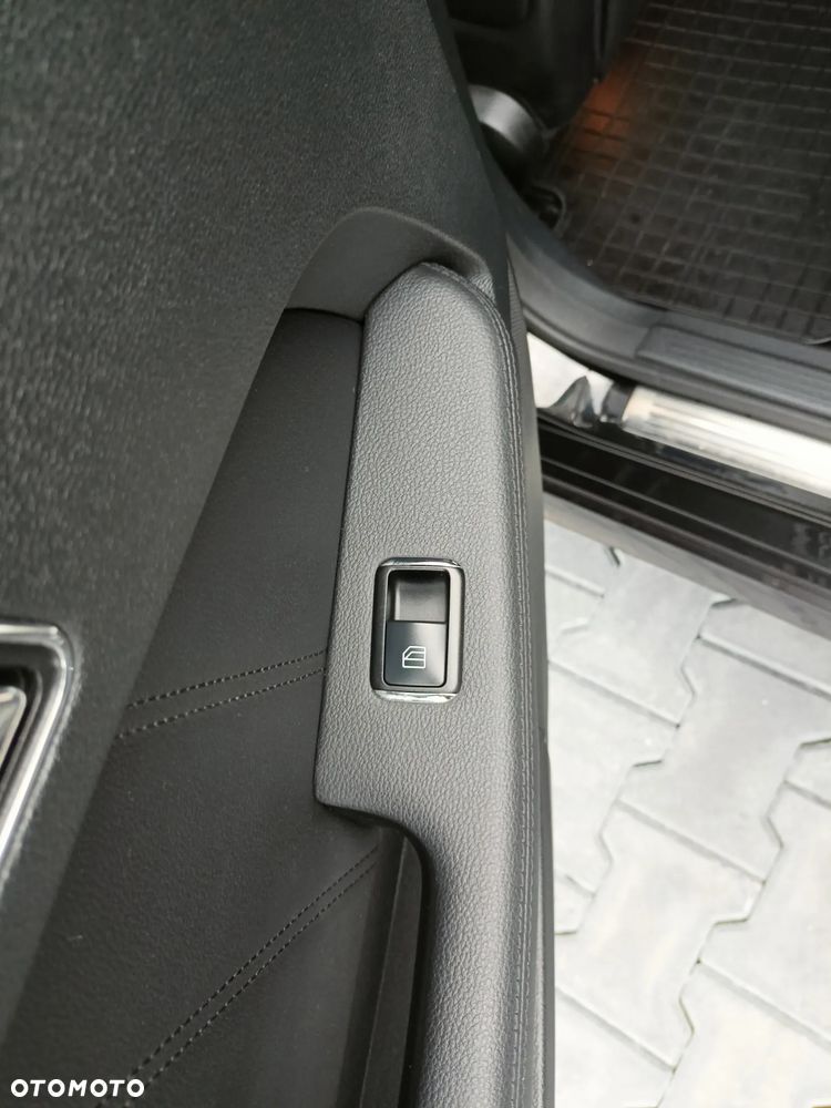 Mercedes-Benz Klasa E 250 CDI DPF BlueEFFICIENCY Automatik Avantgarde - 22