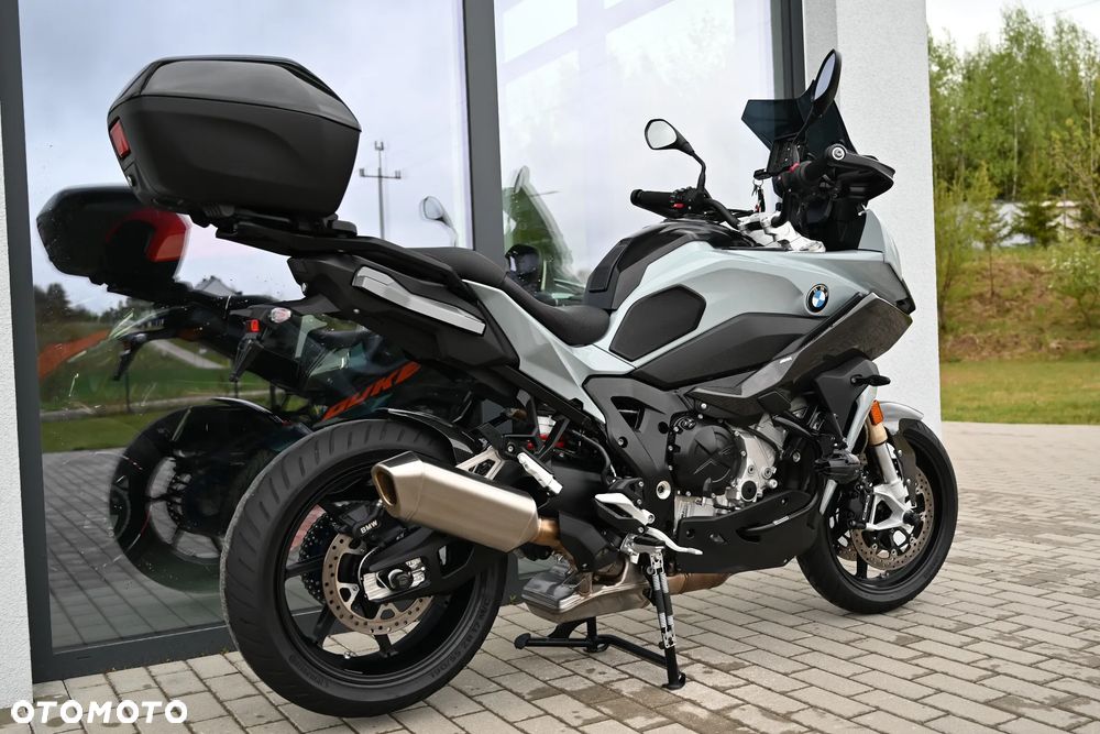 BMW XR - 40