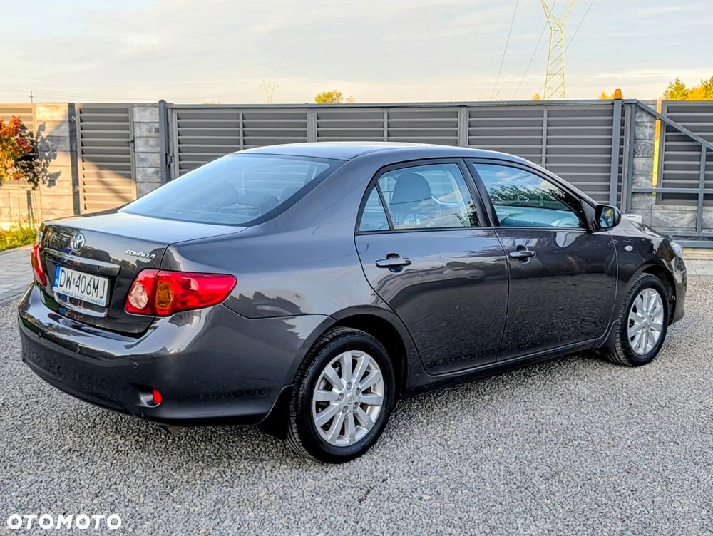 Toyota Corolla 1.6 Luna - 8