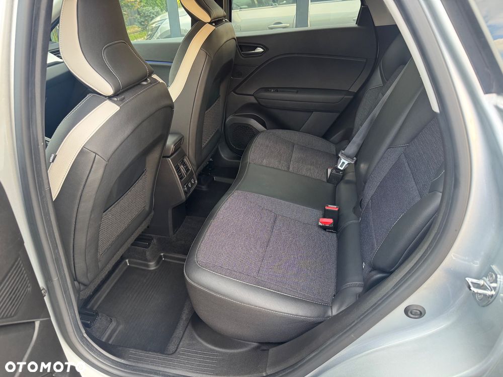 Renault Captur TCe Mild Hybrid 140 TECHNO - 28