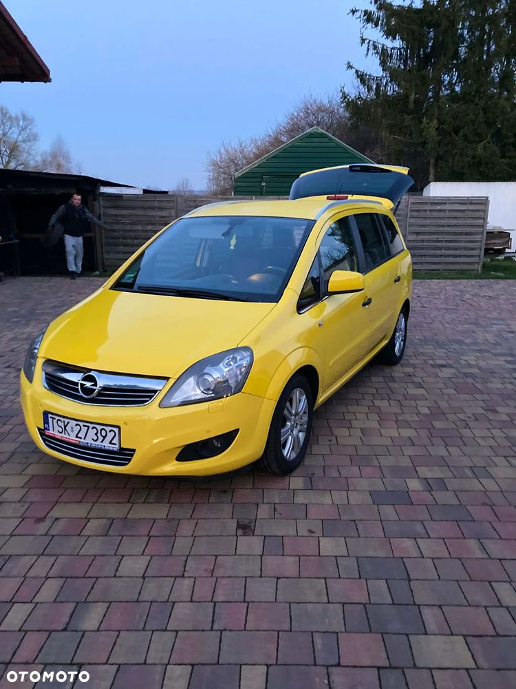 Opel Zafira 1.9 CDTI Cosmo - 1