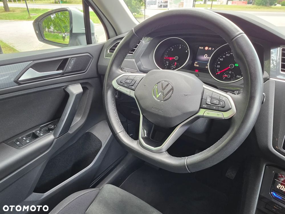 Volkswagen Tiguan 2.0 TDI SCR DSG ACTIVE - 22