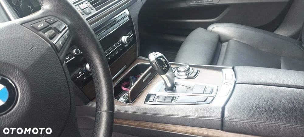 BMW Seria 7 730d - 29