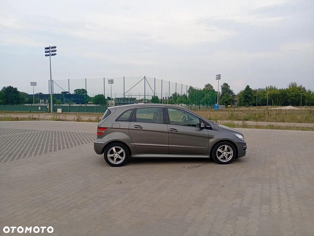 Mercedes-Benz Klasa B 200 CDI Autotronic Grand Edition - 11