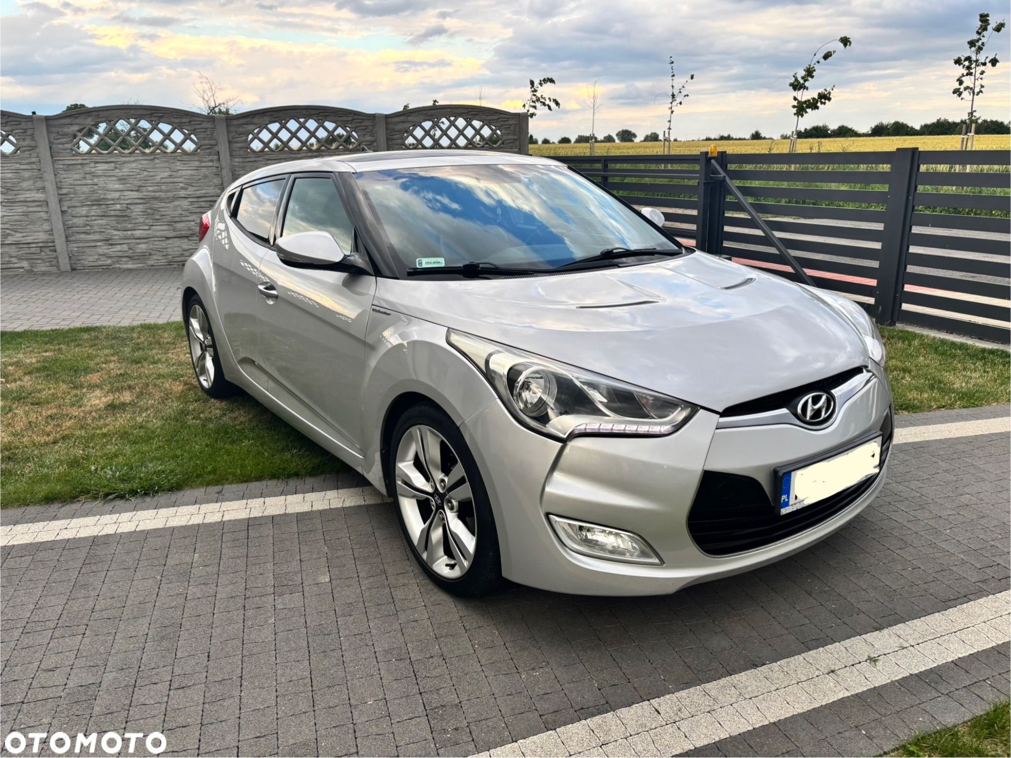 Hyundai Veloster - 1