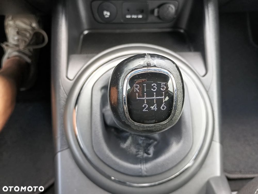 Kia Sportage - 36