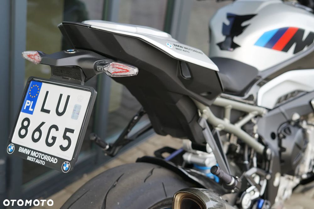 BMW S - 23