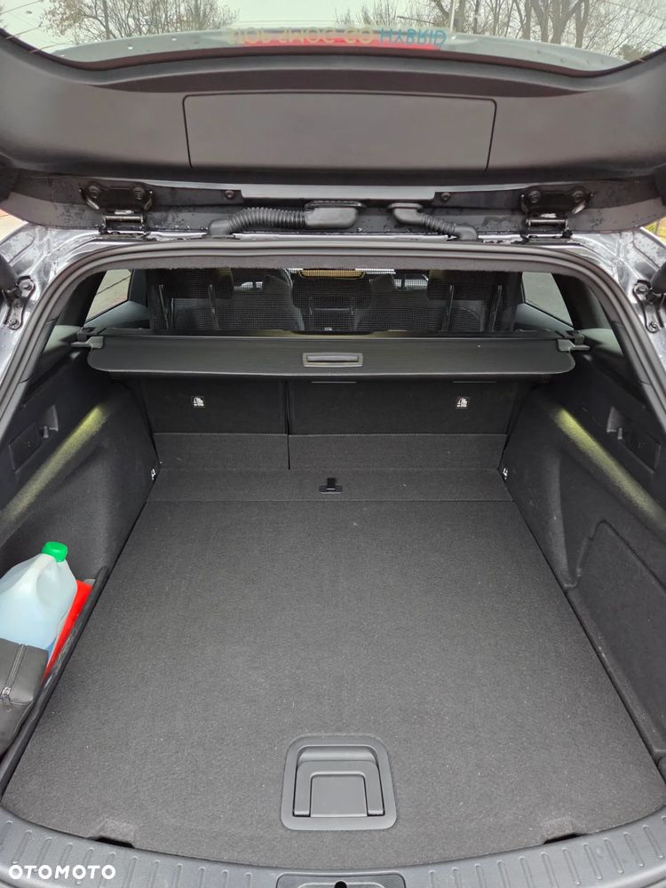 Toyota Corolla 2.0 Hybrid Style - 19