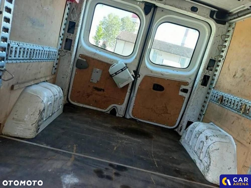 Renault Trafic - 15
