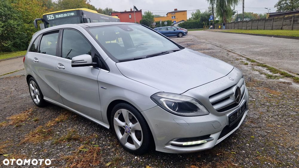 Mercedes-Benz Klasa B 200 CDI (BlueEFFICIENCY) - 1