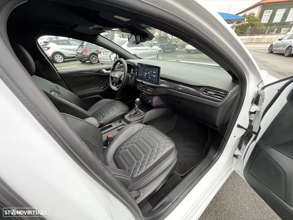 Ford Focus 1.0 EcoBoost MHEV ST-Line X Aut. - 31