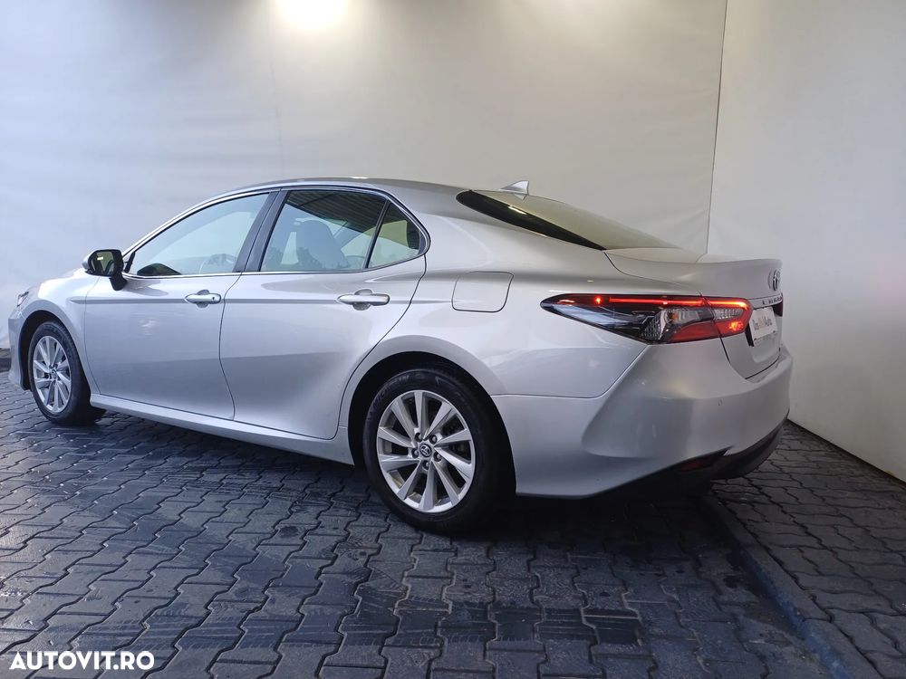 Toyota Camry 2.5 Exclusive - 3