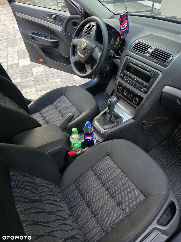 Skoda Octavia 1.6 Elegance - 31