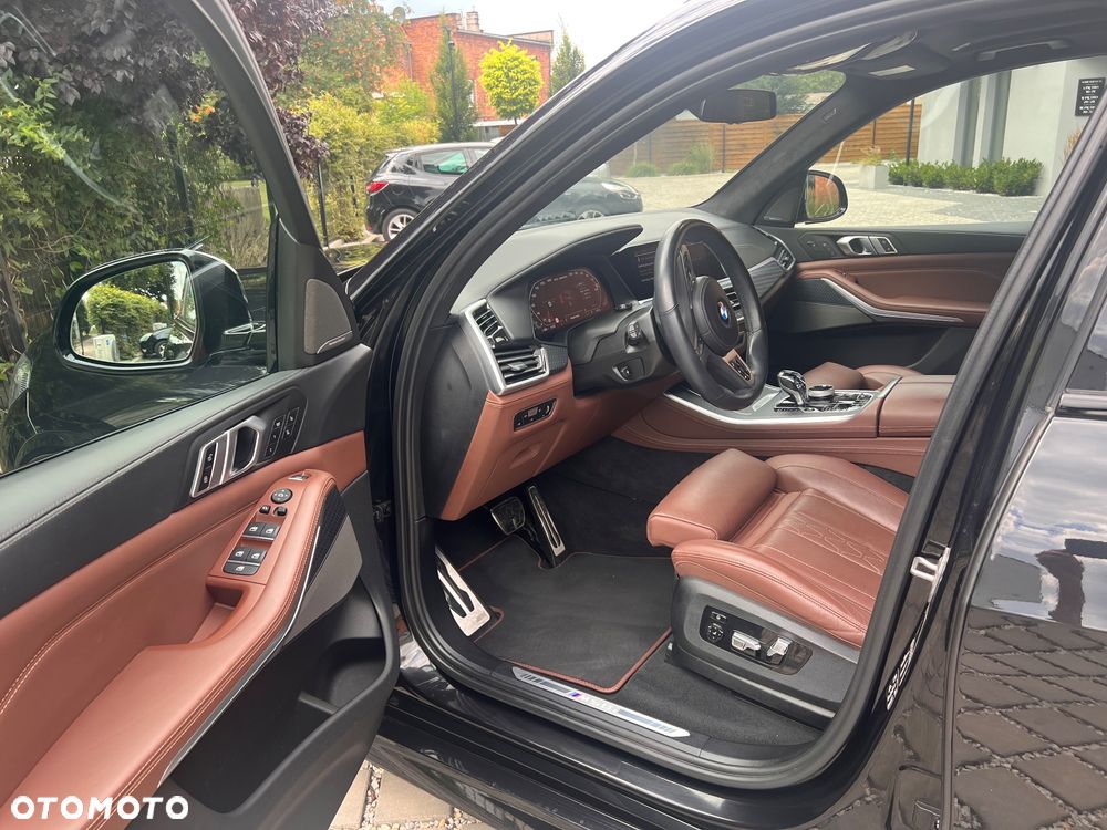 BMW X5 M M50i - 6