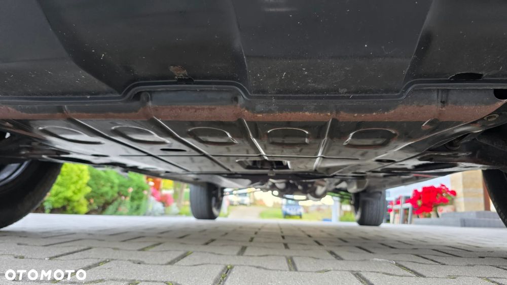 Dacia Duster 1.6 16V 105 4x4 Celebration - 26