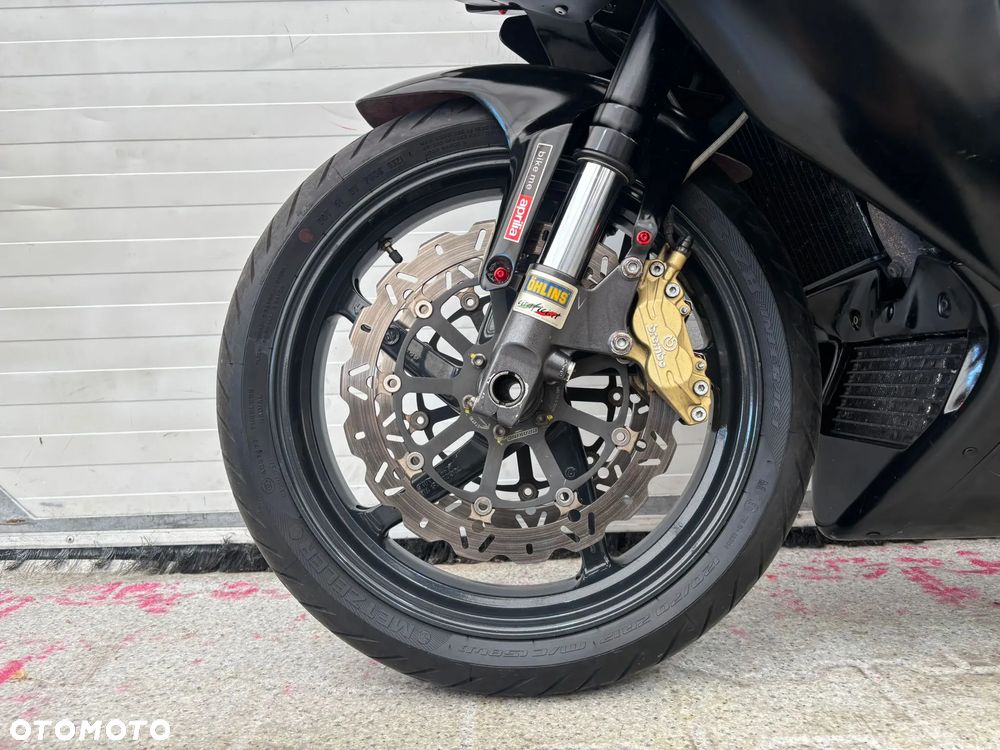 Aprilia RSV - 22