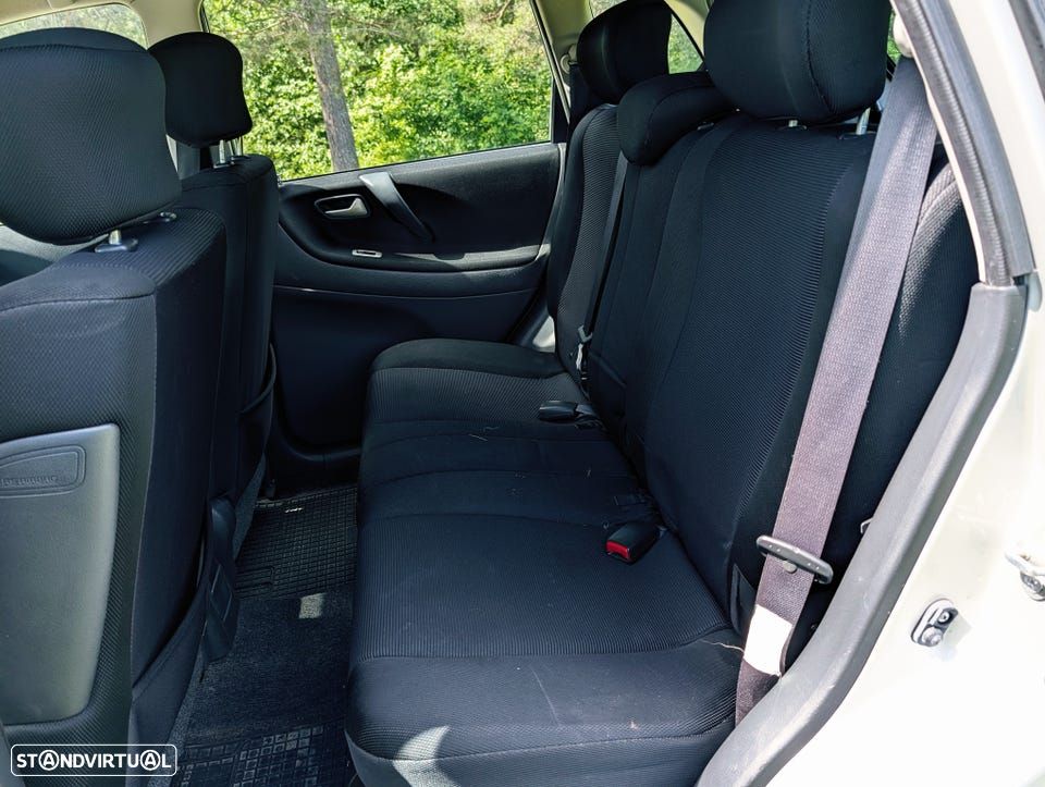 Suzuki Liana - 5
