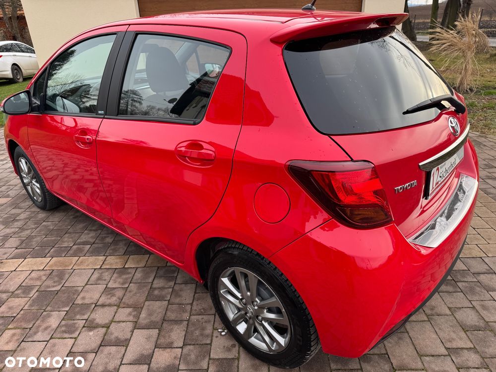 Toyota Yaris - 10