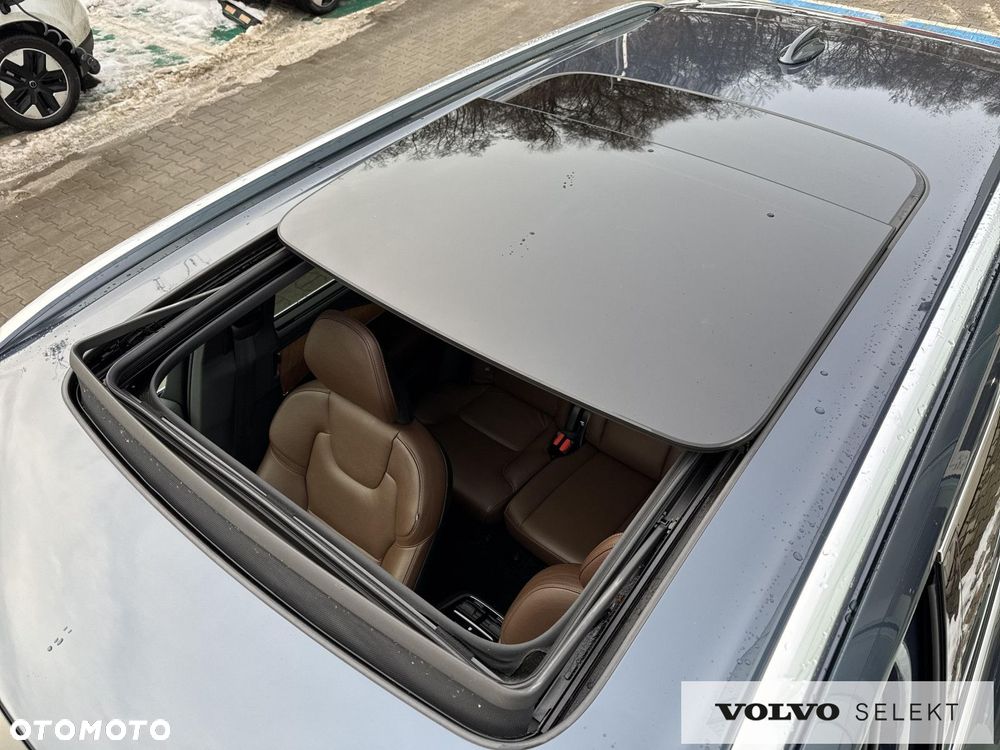 Volvo XC 90 - 32
