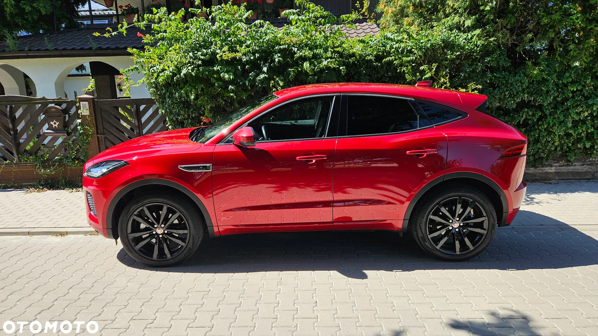 Jaguar E-Pace 2.0 i4D FWD R-Dynamic S - 4