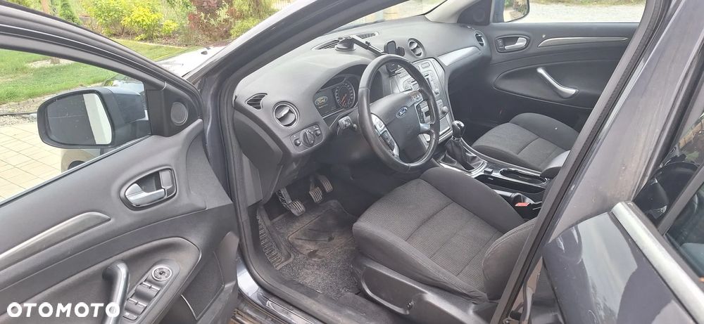 Ford Mondeo 2.0 Titanium - 10