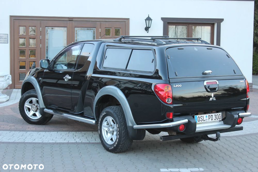 Mitsubishi L200 Pick Up 4x4 Intense Club Cab - 33