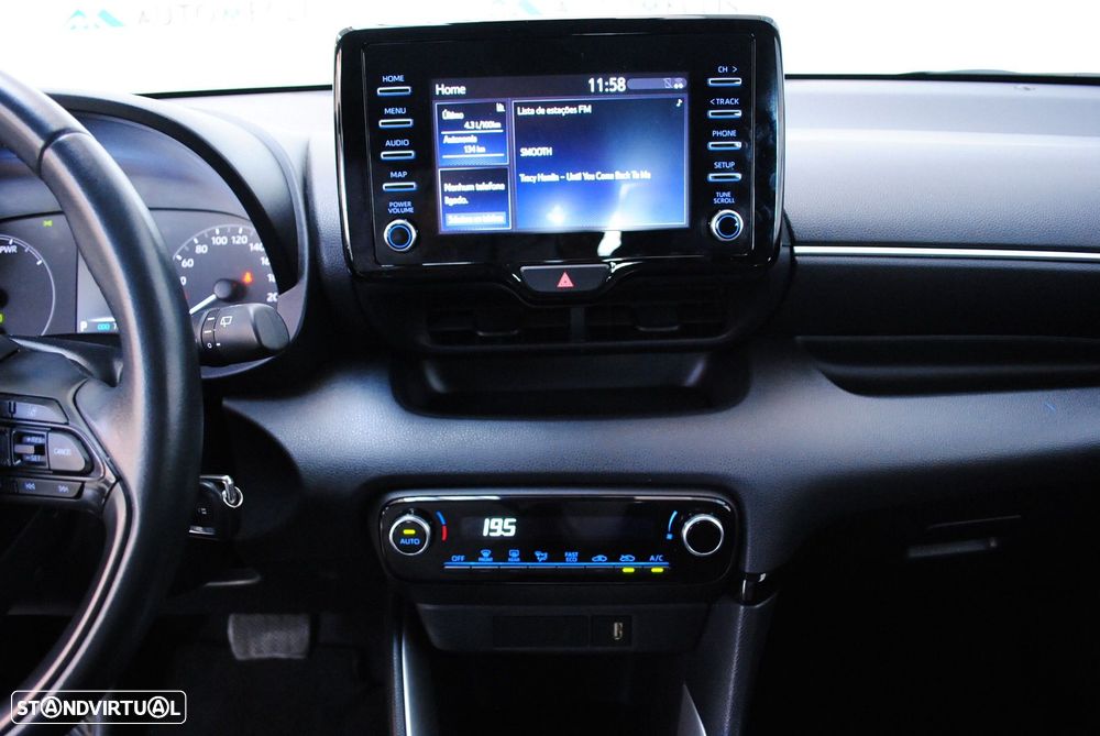 Toyota Yaris 1.5 HDF Comfort Plus - 16