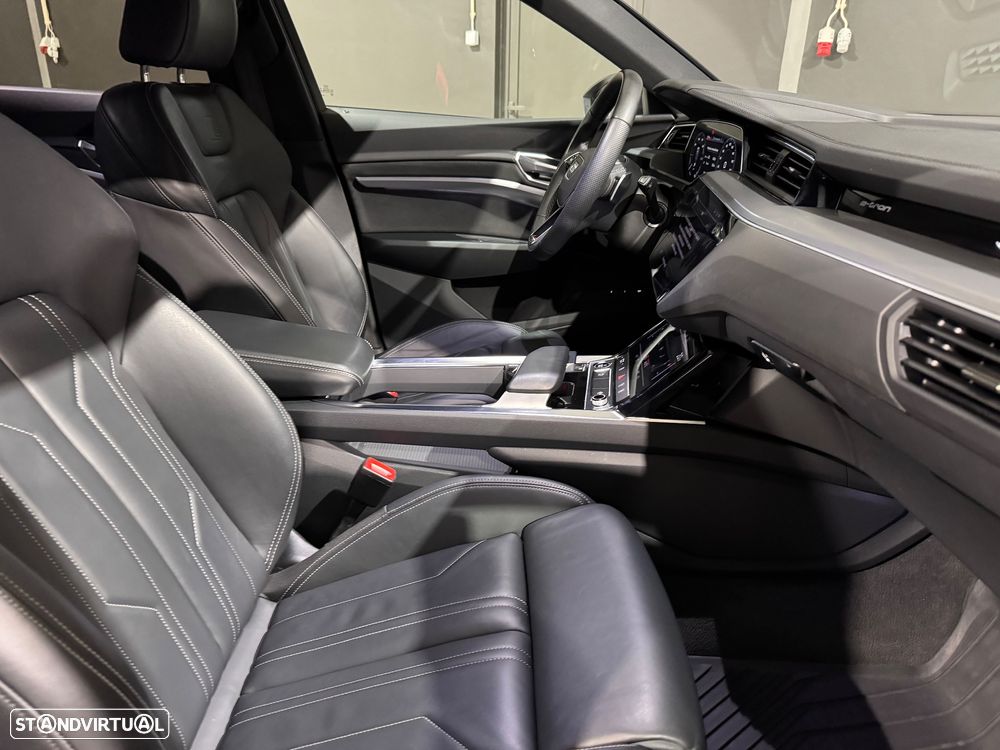 Audi e-tron 55 quattro S line - 27