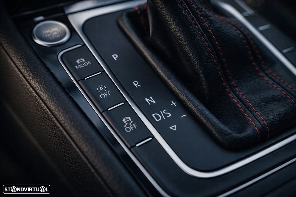 VW Golf 2.0 TSI GTI DSG - 27