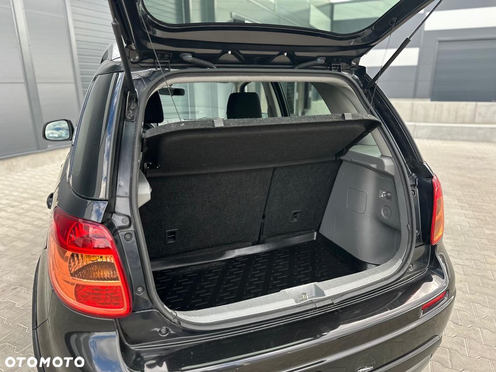 Suzuki SX4 1.6 VVT 4x4 Style - 27