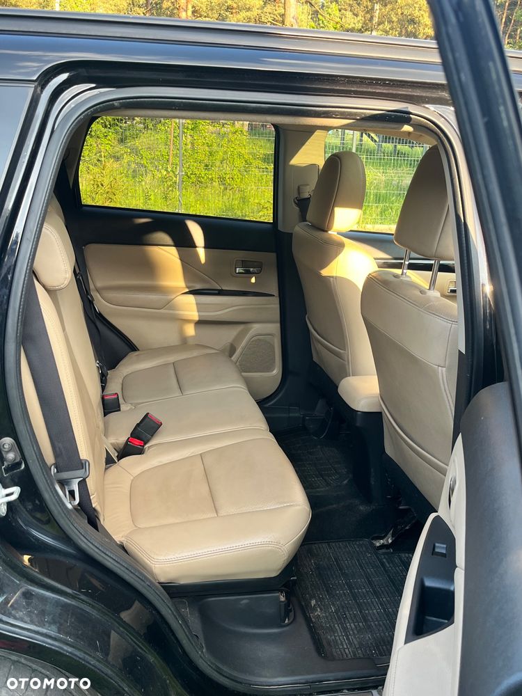 Mitsubishi Outlander 2.2 DID Instyle Navi - 6