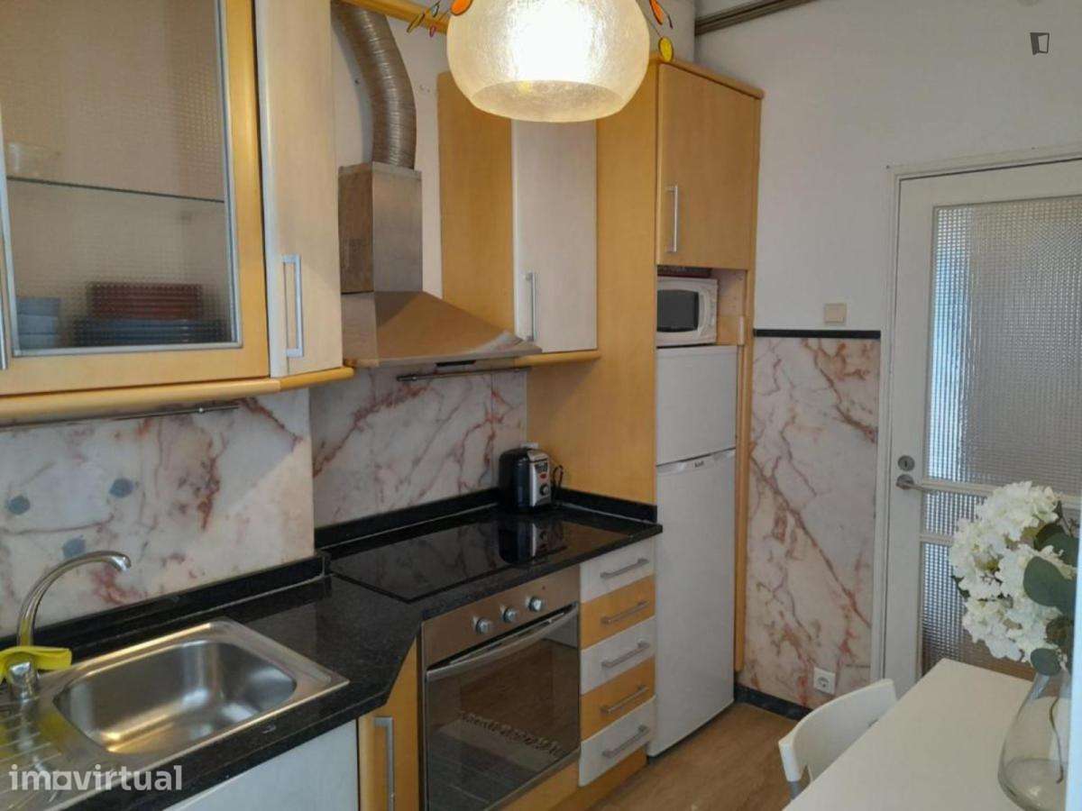 Apartamento com 3 quartos - localizado em Cedofeita Porto - Grande imagem: 4/9