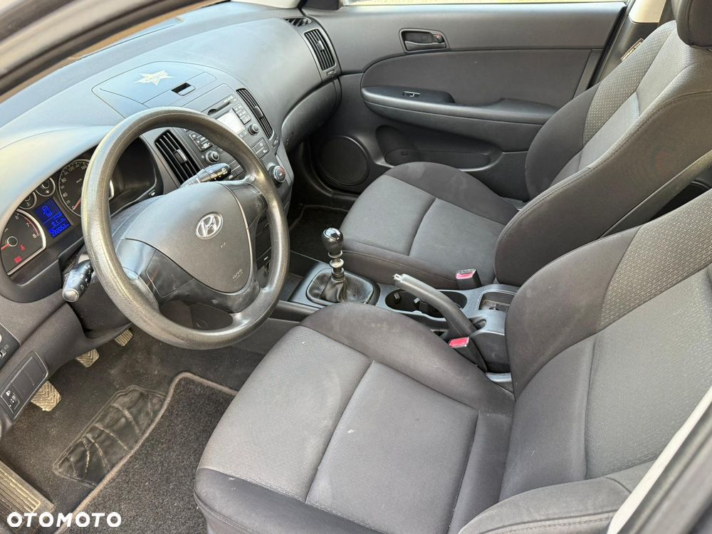 Hyundai i30 1.4 Classic + - 14