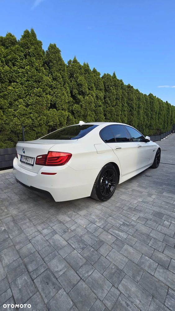 BMW Seria 5 525d xDrive - 2