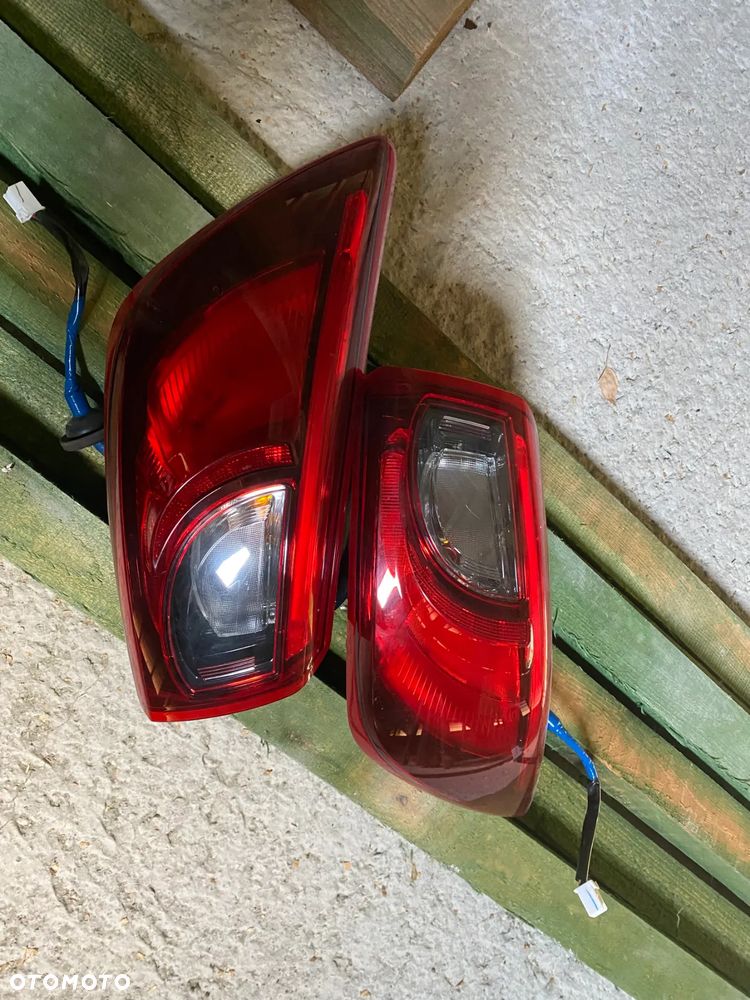 Mazda CX3 lampa tył. prawa lewa