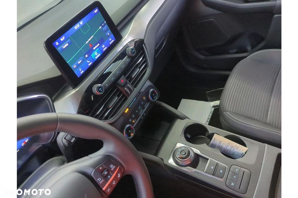 Ford Kuga - 11